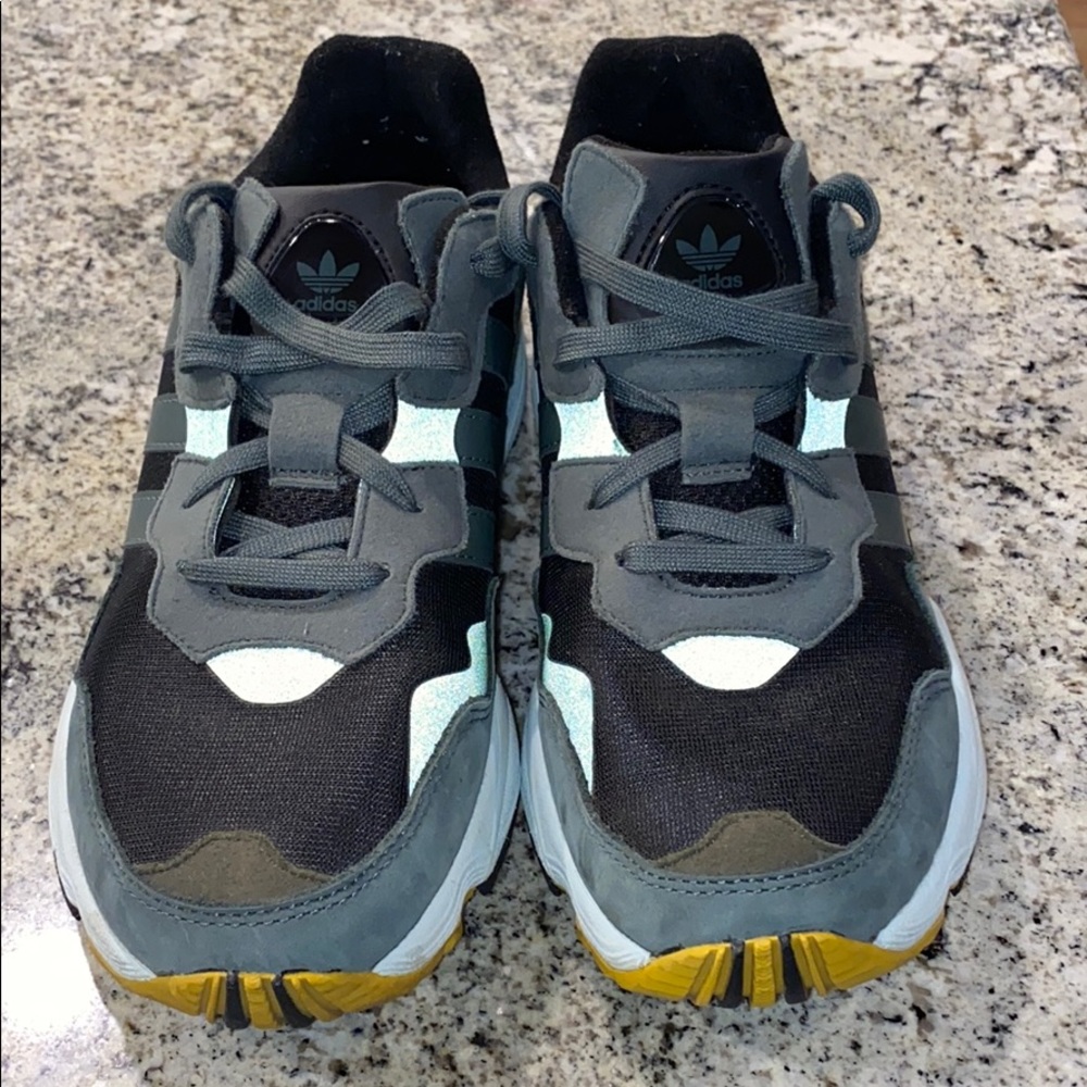 Adidas Torsion Sneaker